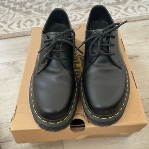 Doc martens low black